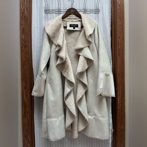 🔆NWOT Donna Saylers Fabulous Furs Cream Faux Suede Coat size S